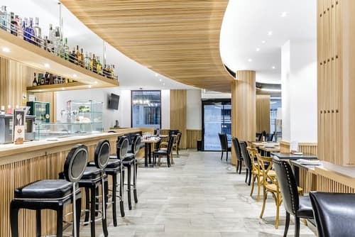 Hotel Reina Cristina, Restaurant