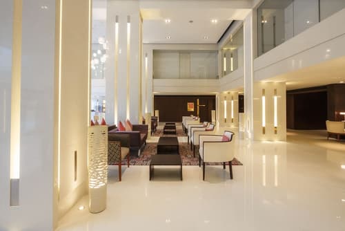 Ramada by Wyndham Colombo, Lobby sitting area