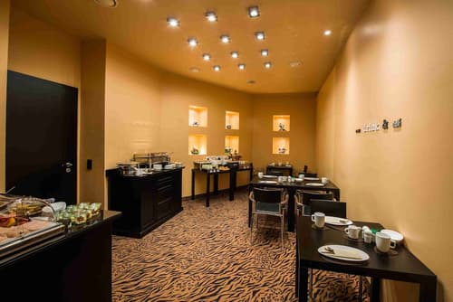 Concorde Hotel, Restaurant