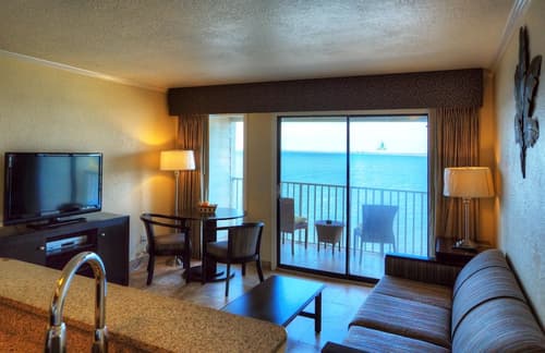 Sailport Waterfront Suites
