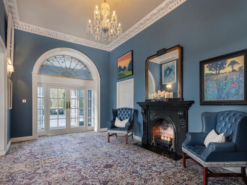 Castle Oaks House Hotel