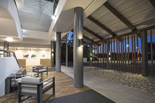 Mantra Club Croc, Lobby sitting area