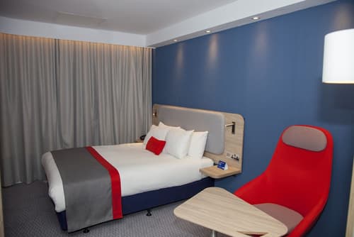 Holiday Inn Express Cardiff Bay by IHG, Room