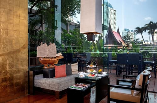 Ramada Plaza by Wyndham Bangkok Menam Riverside, Lobby