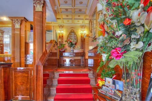 Hotel Vittoria, Reception