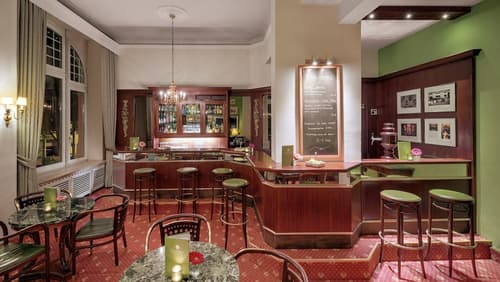 Hotel Oranien Wiesbaden, Bar (on property)