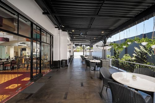 The Papandayan, Restaurant