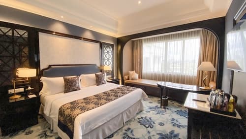 The Papandayan, Room