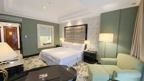 The Papandayan, Room