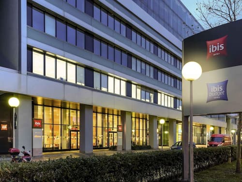 ibis Wien Messe, Exterior