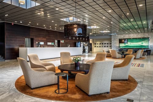 Hilton Helsinki Kalastajatorppa, Reception