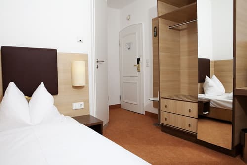 Flandrischer Hof, Room