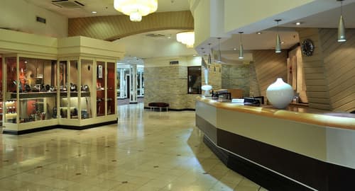 The Parktonian All Suite Hotel, Reception