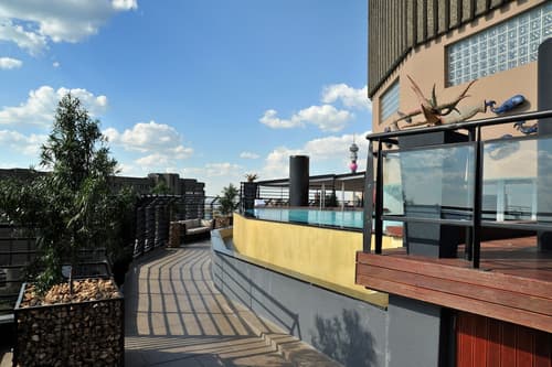 The Parktonian All Suite Hotel, Outdoor pool