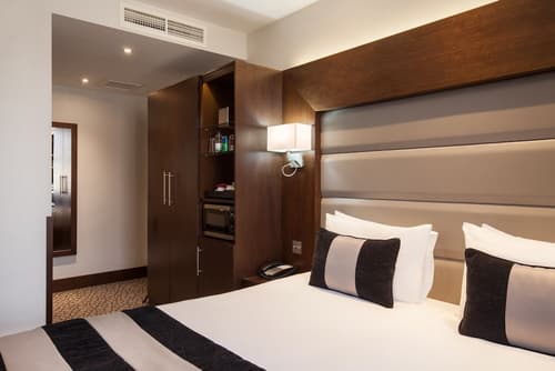 Park Grand Paddington Court