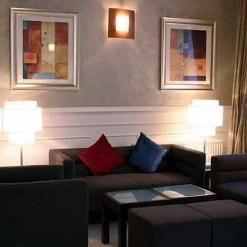 Park Grand Paddington Court