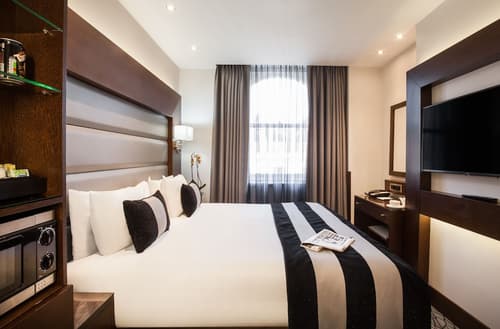 Park Grand Paddington Court