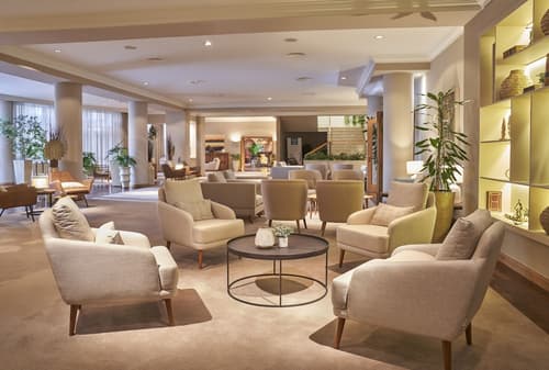 Suite Hotel Eden Mar, by PortoBay