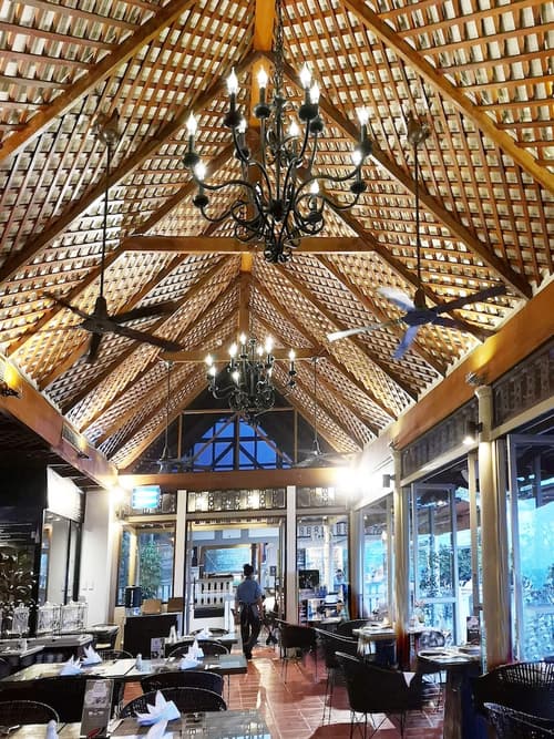 Centara Villas Phuket, Restaurant