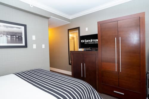 Sandman Hotel Vancouver Airport, Room