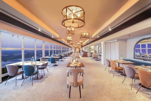 Le Meridien New Delhi, Restaurant