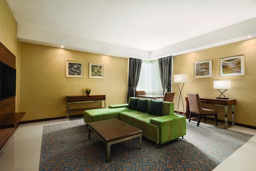 Howard Johnson by Wyndham Abu Dhabi, Living room