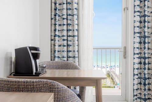 Holiday Inn Resort Pensacola Beach by IHG