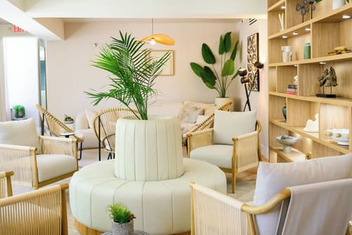 The Garden Hotel & Resort