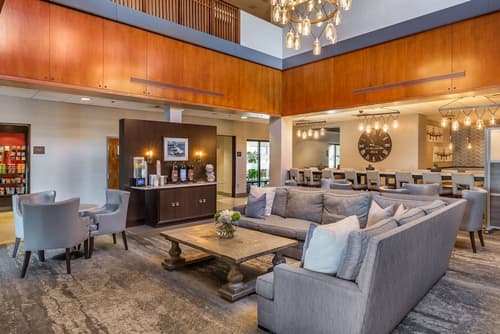 Comfort Inn & Suites Logan International Airport, Lobby