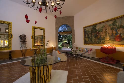 Flamingo Vallarta Hotel & Marina, Lobby sitting area