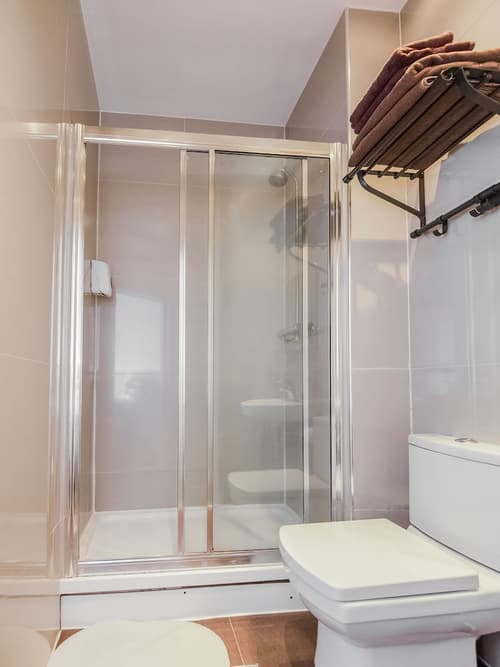 Huttons Hotel, Victoria London