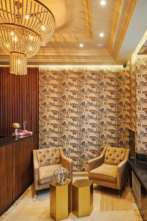 Huttons Hotel, Victoria London