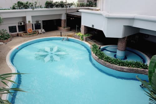Renai Hotel Kota Bahru (formerly known as The Grand Renai Hotel), Outdoor pool