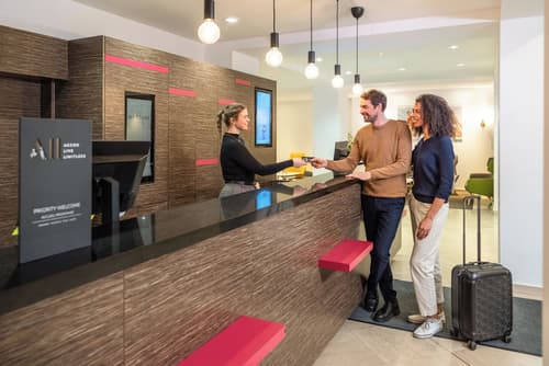 Hotel Mercure Wien Westbahnhof, Reception