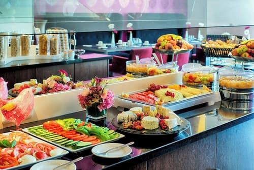 Four Points by Sheraton Offenbach Plaza, Breakfast meal