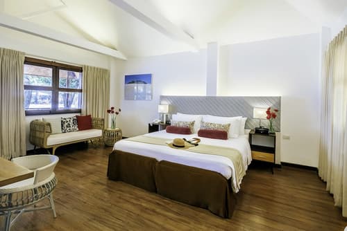 Discovery Coron, Room