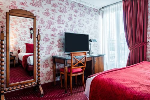 Maison Eugenie, Room