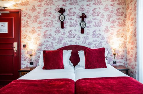 Maison Eugenie, Room