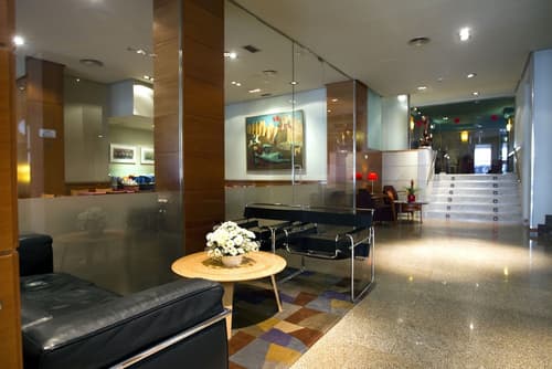 Hotel Zenit Dos Infantas, Interior entrance