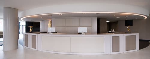 Hotel Bahia, Reception