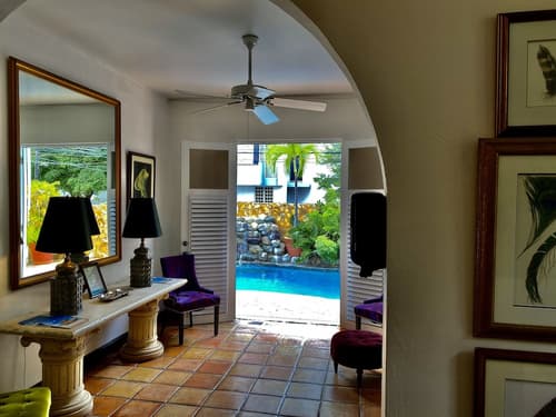 At Wind Chimes Boutique Hotel, Lobby lounge