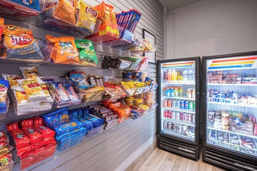 La Quinta Inn & Suites by Wyndham Newport, Property amenity