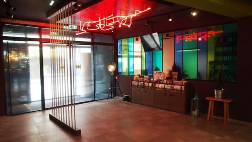 arte Hotel Wien Stadthalle, Interior entrance