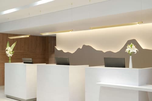 NH Ciudad de Santiago, Reception