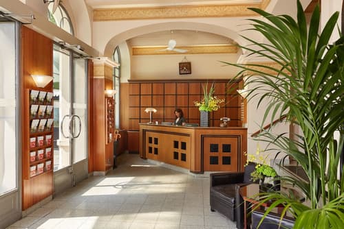 Hôtel Raspail Montparnasse