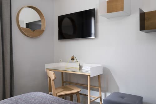 Hôtel d'Espagne, Room