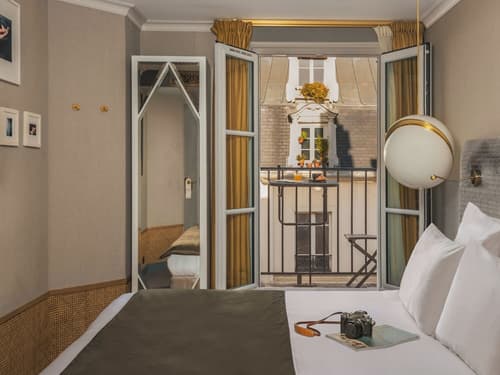 Handsome Hotel