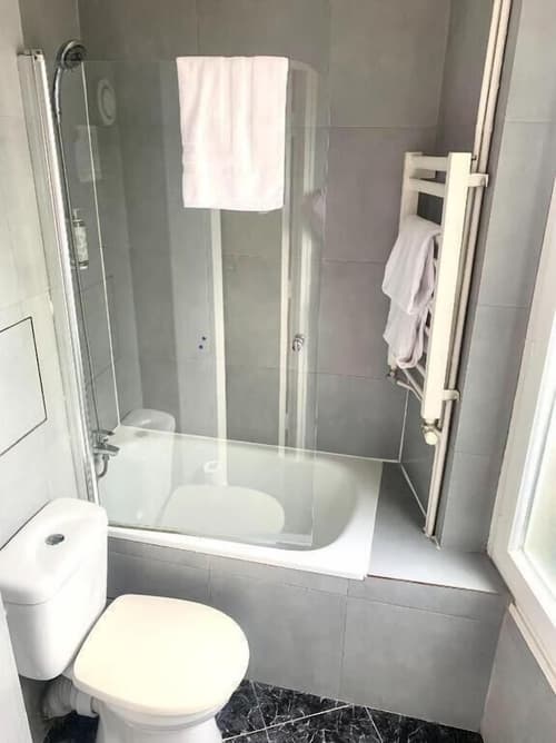 Hipotel Belgrand Edith Piaf, Room