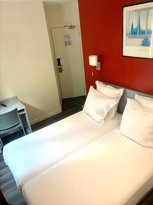 Hipotel Belgrand Edith Piaf, Room