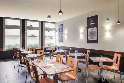 B&B HOTEL Chartres Centre Cathédrale, Breakfast area
